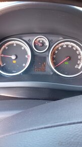 Predám Opel Corsa 1.3dti - 4