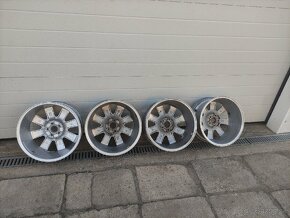 R17 5x100 7,5J et35 BBS - 4