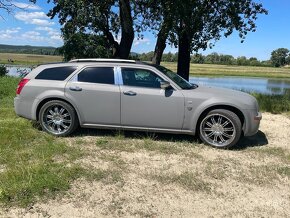 Predám Chrysler 300C LX - 4