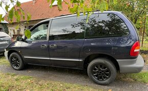 Chrysler Woyager 2.0 benzin 7 miestne - 4