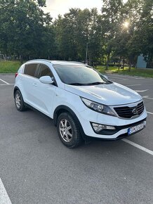 KIA SPORTAGE - 4