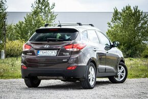 Hyundai ix35 2.0 CRDi VGT Premium 4x4 /AJ NA SPLÁTKY/ - 4