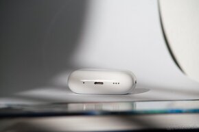 Apple Airpods Pro 2 gen  POZRI POPISOK  - 4