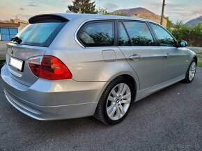 BMW 330xi Manuál - 4