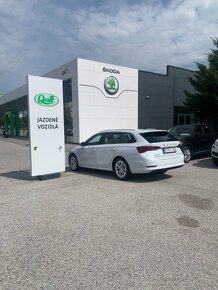 Škoda Octavia Combi 1.5 TSI ACT Style - 4