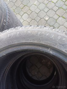 Predám zimné pneumatiky  225/50/R17 runflat Dunlop - 4