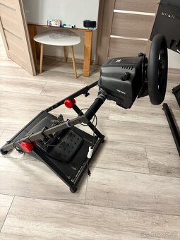 Volant Logitech G923 s pedalmi a stojanom - 4