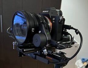 SLR Magic MicroPrime Cine 21mm T1.6 (Sony E) Full Frame - 4