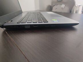 Notebook ASUS VivoBook 15 - 4