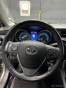 Toyota Auris Sporting Touring - 4