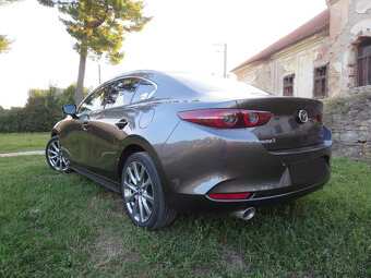 Mazda 3 Skyactiv-X181 6MT SDN GT/Plus - 4