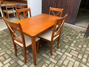 Kuchynský stôl so stoličkami - 4