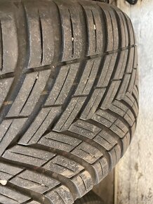 235/40 R19 celorocne pneumatiky - 4