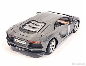 1:18 Bburago Lamborghini Aventador LP700-4 - 4