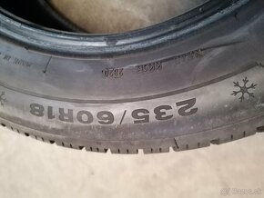 Predám 2 zimné pneumatiky 235 /60 r18 - 4