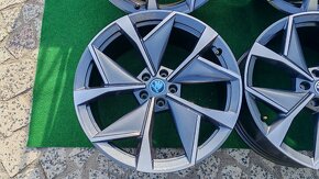 5x112 R21 --- ŠKODA ENYAQ - 4