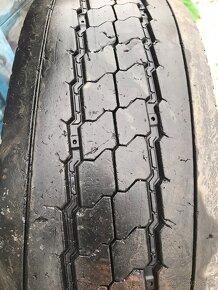 Predám pneumatiku Fulda 245/70r 19,5 - 4