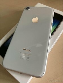 iPhone 8 Silver - 4