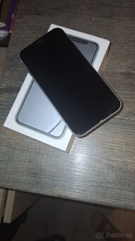 Iphone xr - 4