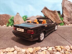 prodám model 1:18 BMW 325i cabrio - 4