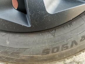 Zimné pneumatiky 195/65 R15 a disky 5x105 6Jx15 - 4