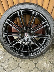 Audi Volkswagen Porsche 295/35 r21 letne 5x130 - 4