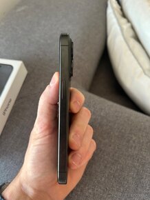 iPhone 15 Pro 128GB Black Titanium - 4