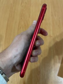 iPhone 11 ProductRED - 4