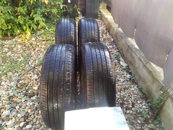 Predám ako nové celoročne pneumatiky 215/60r17 - 4