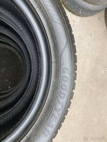 225/50R17 - 4