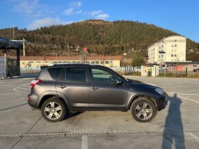 Toyota RAV 4 - 4