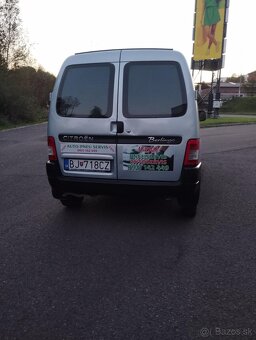 Predám Citroen Berlingo 1,4 benzín rv. 2006 - 4