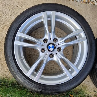 Original BMW 18" 400M Alu disky a pneumatiky dvojrozmer - 4