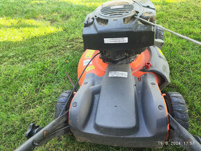 Benzínová kosačka Husqarna R152SV pohon Briggs & Stratton - 4