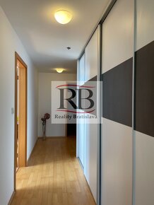 BEZ PROVIZIE Priestranný 3-izbový apartmán vo Vienna Gate v  - 4