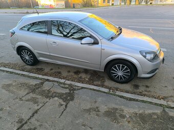 Opel astra gtc - 4