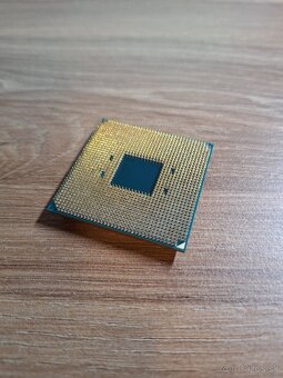 AMD Ryzen 3 3200G - 4