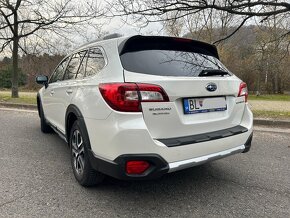 Subaru Outback 2,5 CVT Comfort biela metalíza - 4