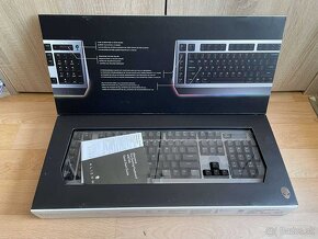 Dell Alienware Pro Gaming Keyboard (model AW768) - 4