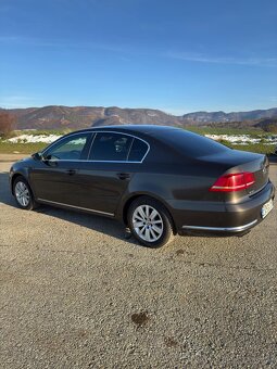 VW Passat B7 sedan - 4