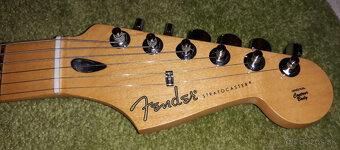 Fender Stratocaster MN BCR - 4