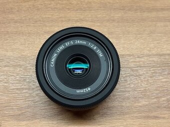 Canon EF-S 24mm f/2.8 STM - 4