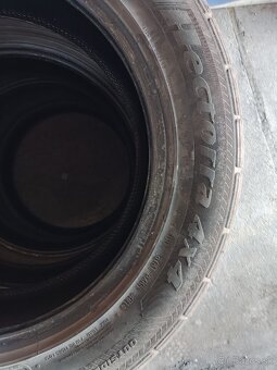 Predám letné pneu 215/60r17 - 4