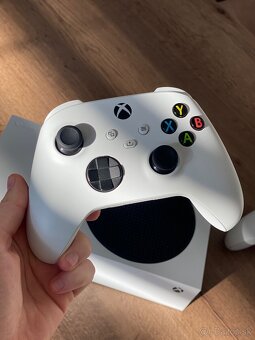 Xbox Series S - 4