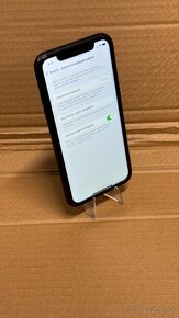 iPhone Xr 64gb - 4