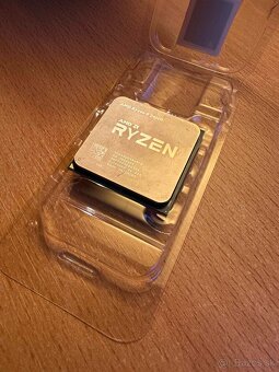 AMD Ryzen 5 2400G Vega 11 Graphics - 4