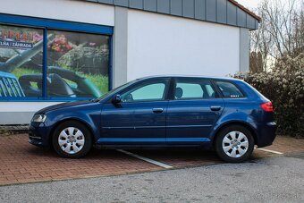 Audi A3 Sportback 1.6 TDI 105k DPF Ambiente - 4