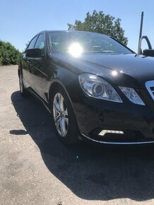 Mercedes Benz E220 - 4