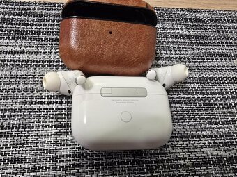 Apple AirPods Pro (2021) - 4