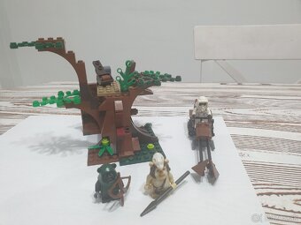 LEGO Star Wars Ewok Attack 7956 - 4